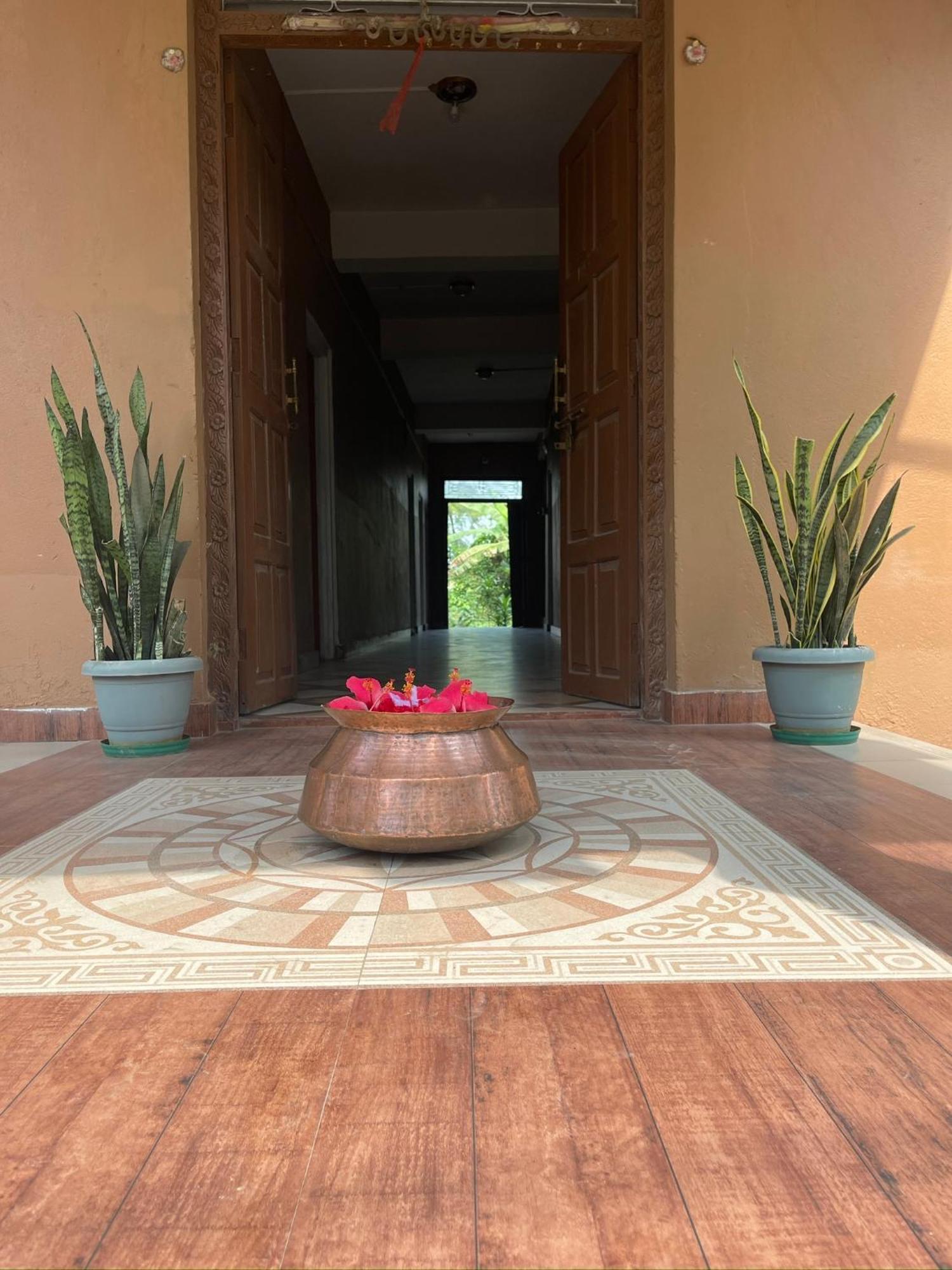 Tara Guesthouse - Sauraha,Chitwan Exterior foto